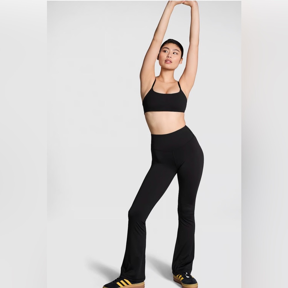 PINK Active Victoria's Seamless sports bra